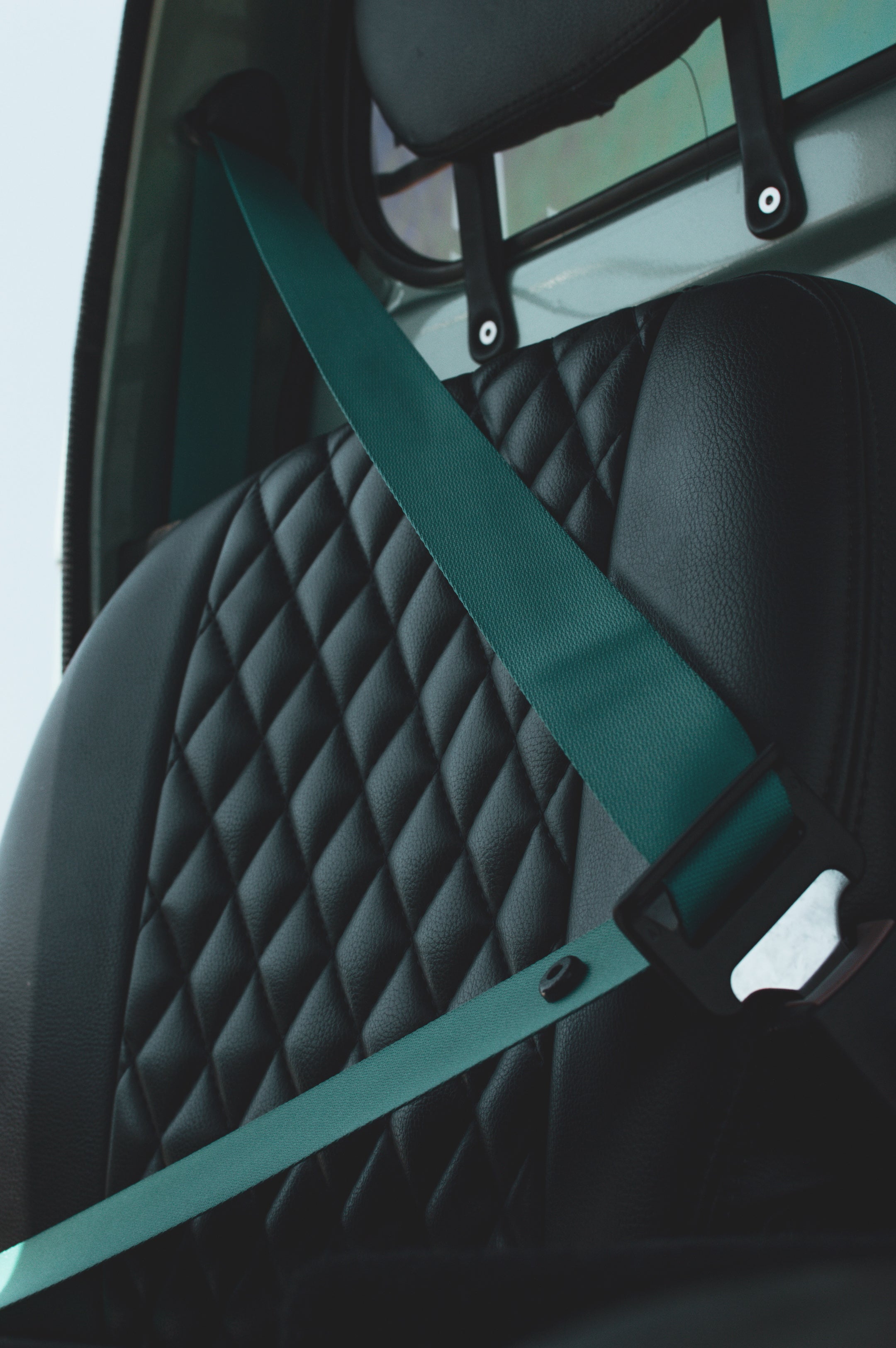 Suzuki Carry, compact vehicle for sale, showcasing utility and nostalgia