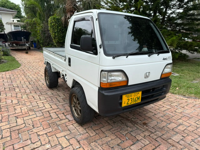 1985 Honda Acty truck (white) - front quarter view