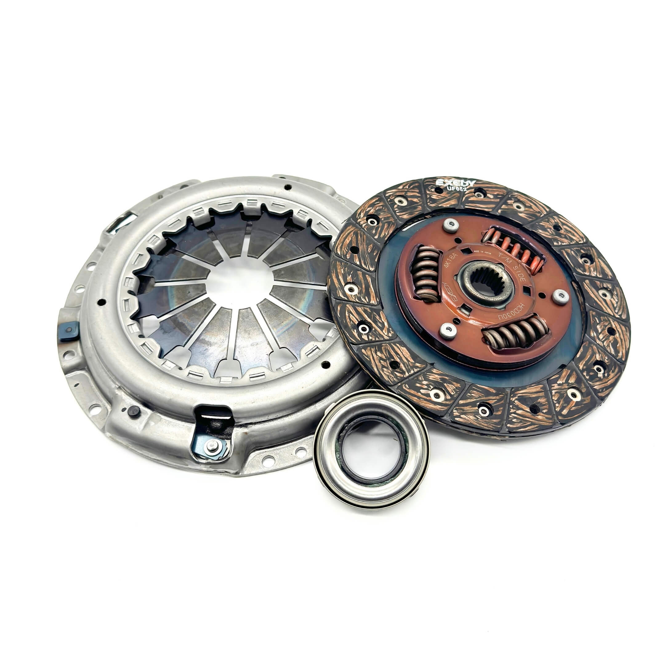 Clutch kit for Mitsubishi Minicab Truck U41T, U42T (1990–1999), includes pressure plate, clutch disc, and release bearing for reliable transmission performance