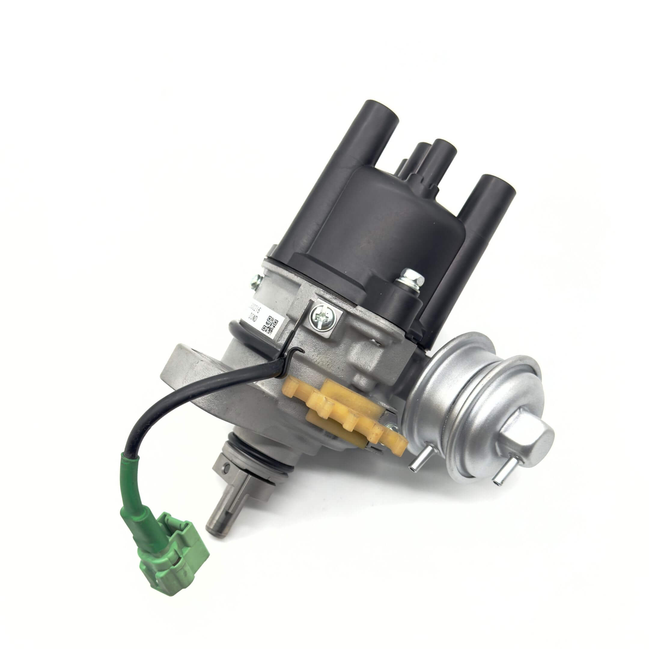 Distributor EFNS Series Engine for Daihatsu Hijet Truck S100P, S110P Models (1994-1998) featuring a black cap and green connector.