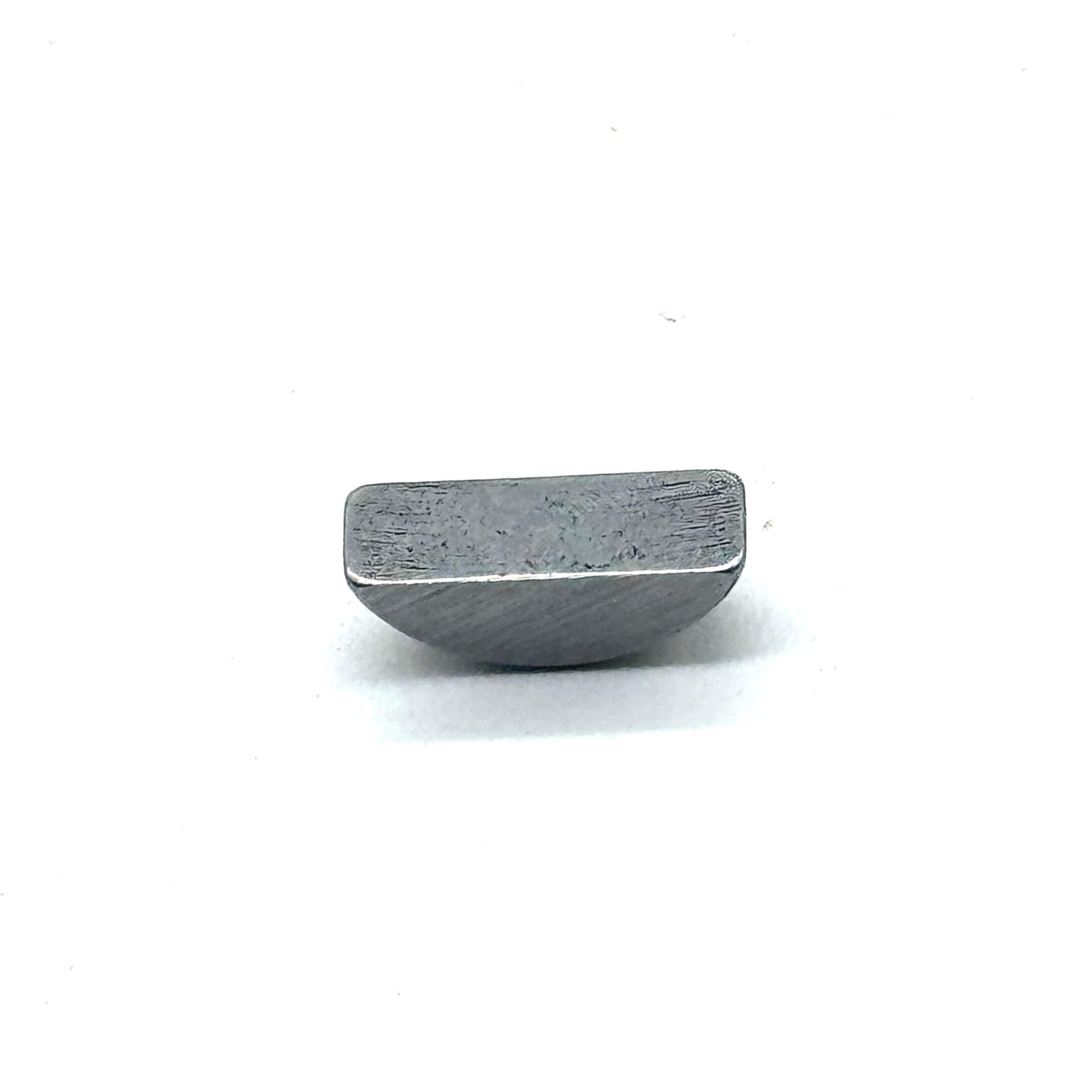 Close-up view of Subaru Sambar Crankshaft Woodruff Key for KS3 and KS4 models.