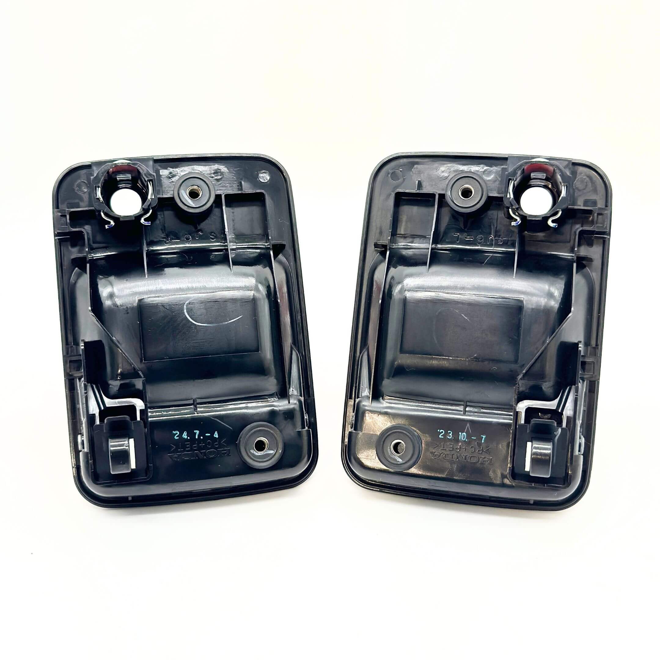 Rear view of the Honda Acty Van exterior door handle set for HH3, HH4 models, showcasing the robust build and easy installation points.