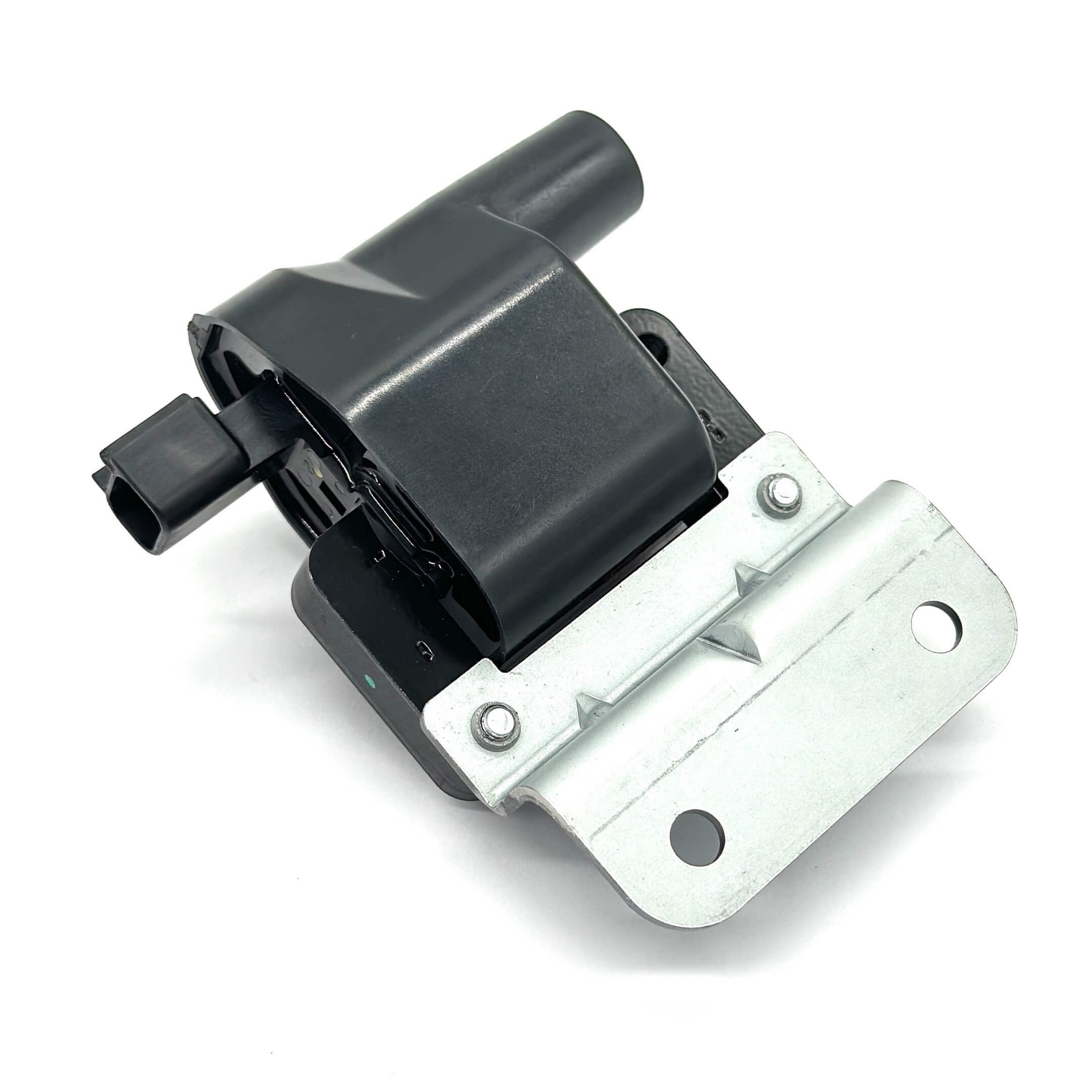 Side view of Daihatsu ignition coil assembly for S100 to S140 Hijet models, showcasing durable design and easy installation.