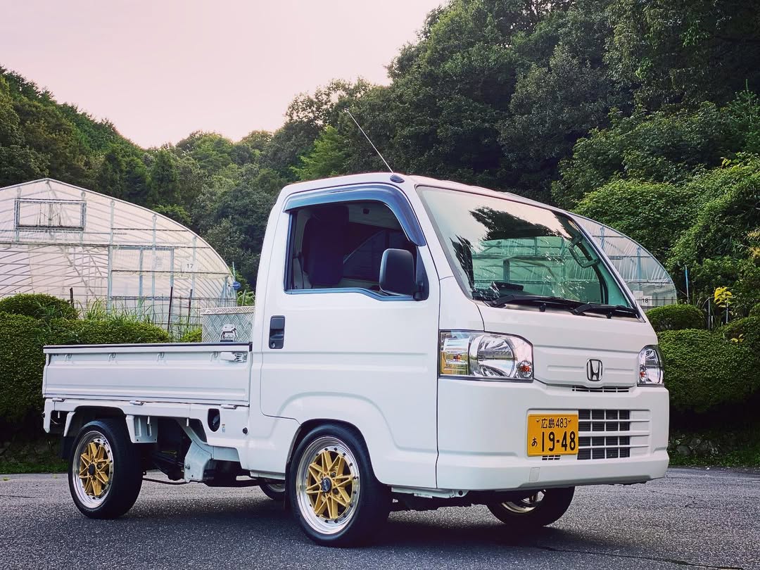 create highly seo optimized alt text for photo of a 2014 Honda Acty Truck HA9