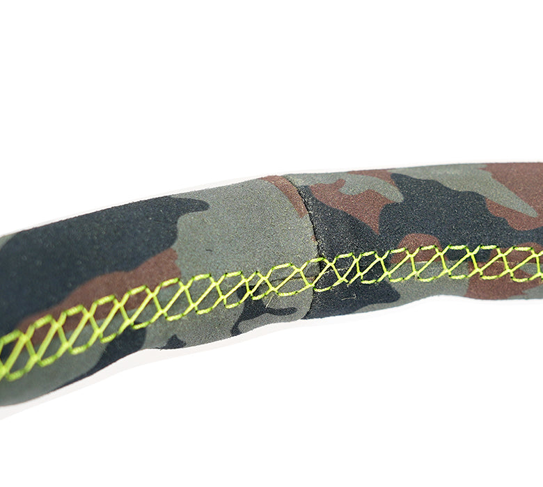 Full view of Oiwa Garage's exclusive steering wheel. RST-006MB-S-CAMO