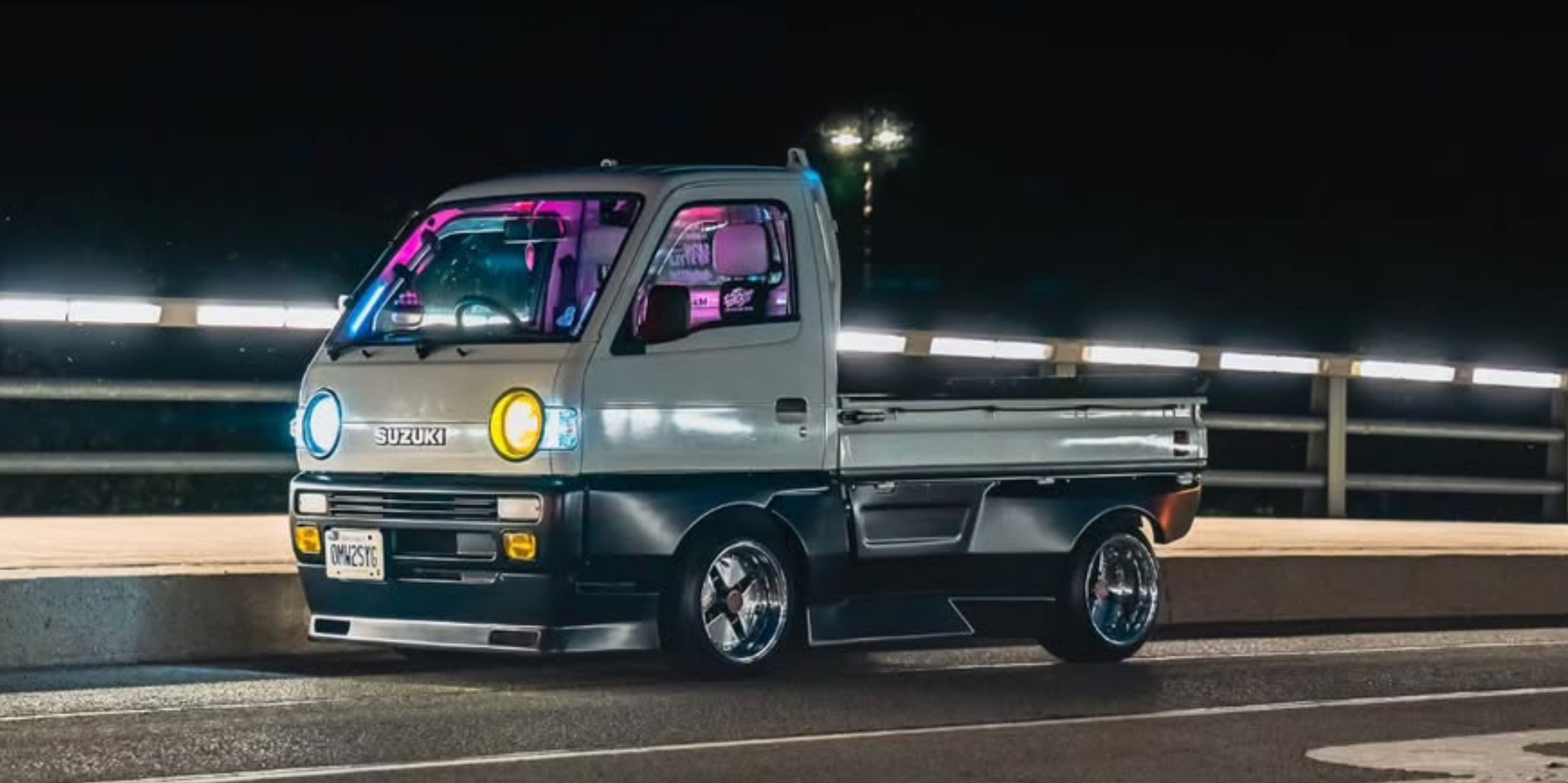 create highly seo optimized alt text for this Suzuki Carry Truck - DC51T, DD51T - 1991-1998