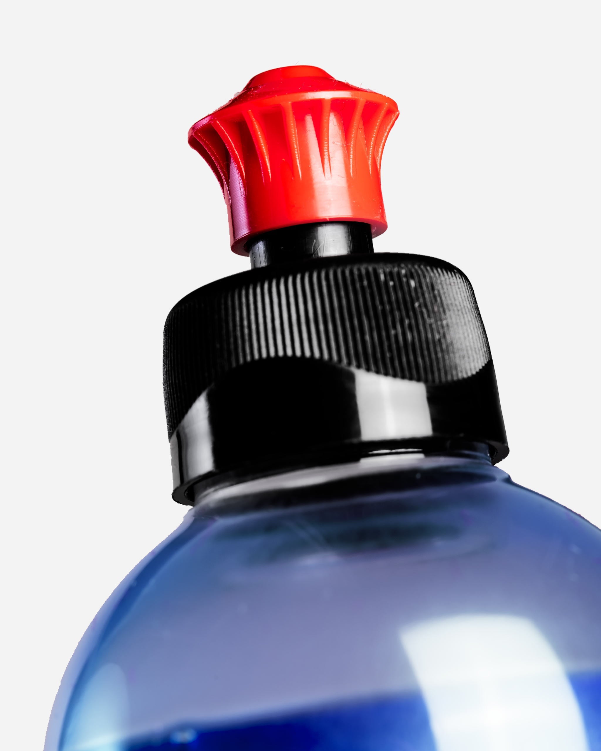 Best Car Wash Soap red dispensing cap on Adam’s Polishes bottle, designed for precise shampoo application.