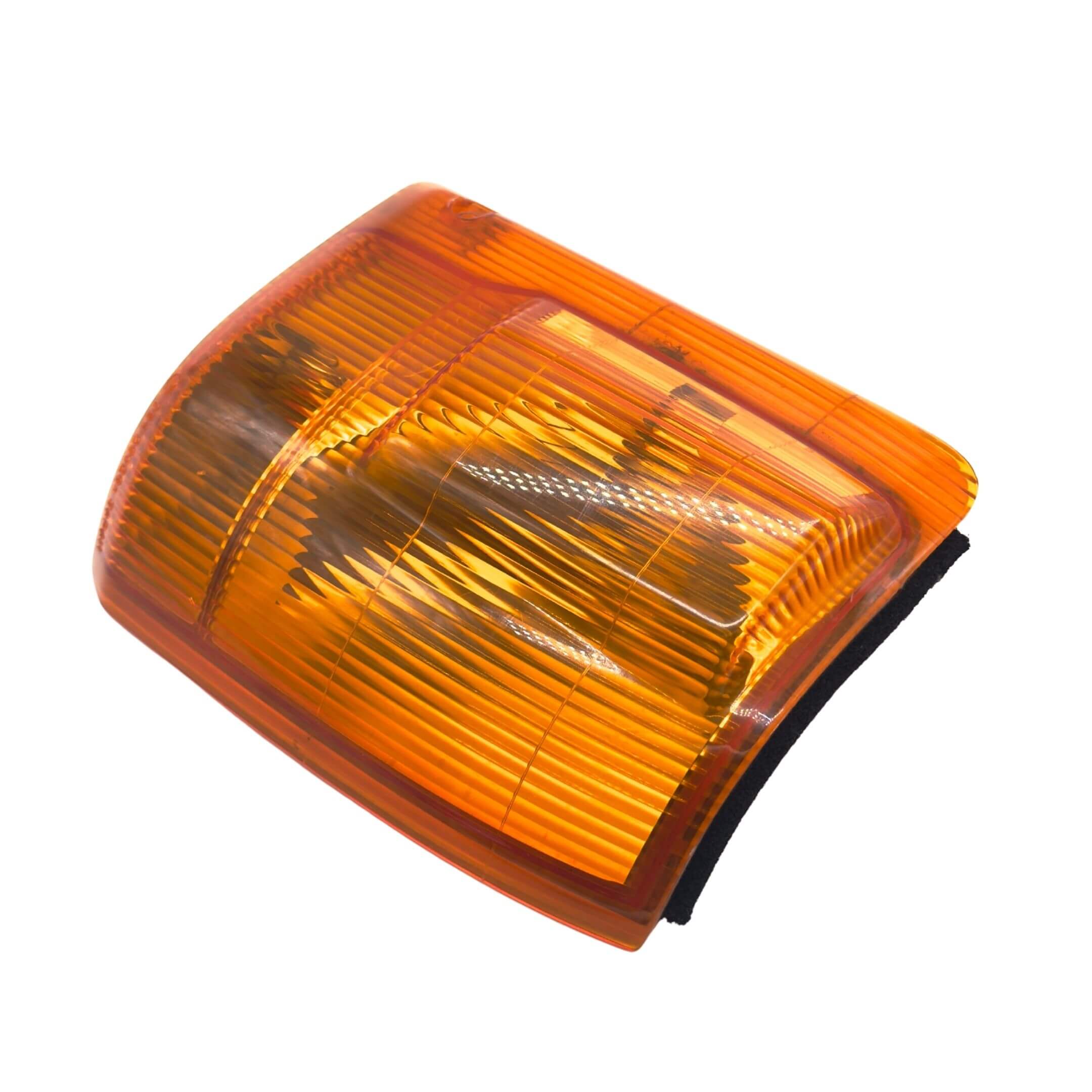 Front Turn Signal Lamp Assembly for Subaru Sambar Wagon TW1, TW2 Models (1999-2012) featuring an amber lens and ribbed design.