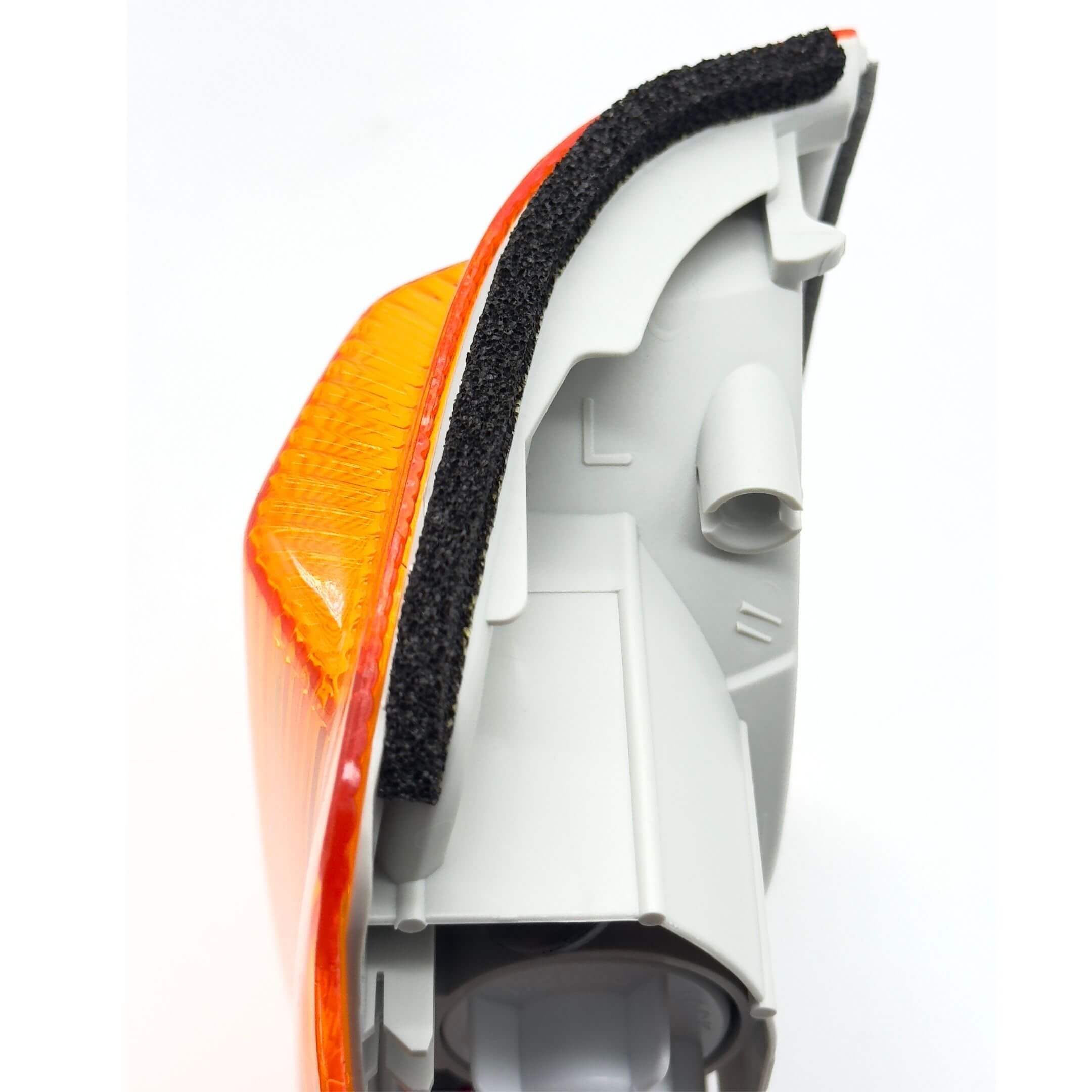 Front Turn Lamp Assembly for Subaru Sambar Truck TT1, TT2 Models (1999-2012) featuring a durable orange lens and precise fit for the left passenger side.