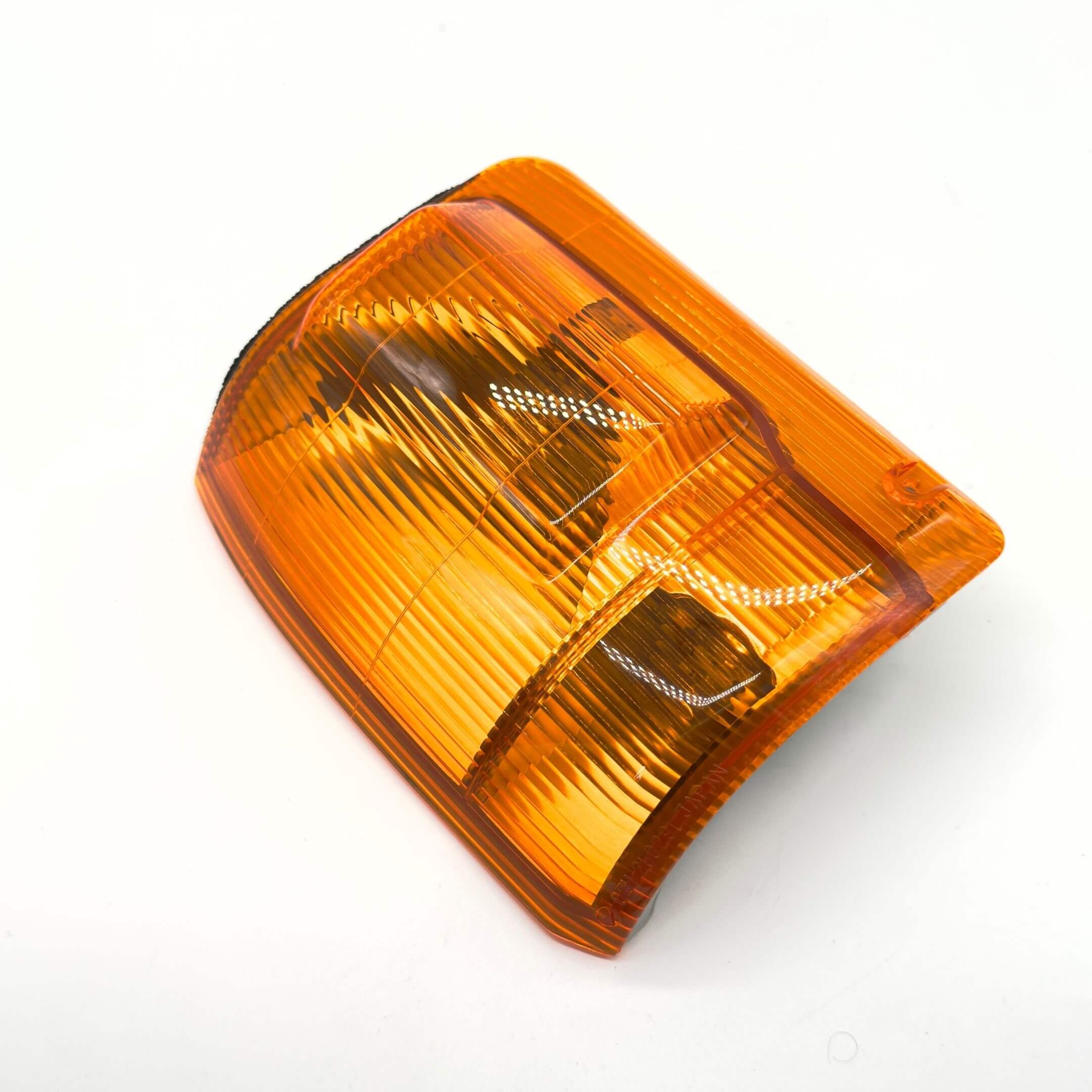 Front Turn Lamp Assembly for Subaru Sambar Wagon TW1, TW2 Models (1999-2012) featuring an amber lens and passenger side fitment.