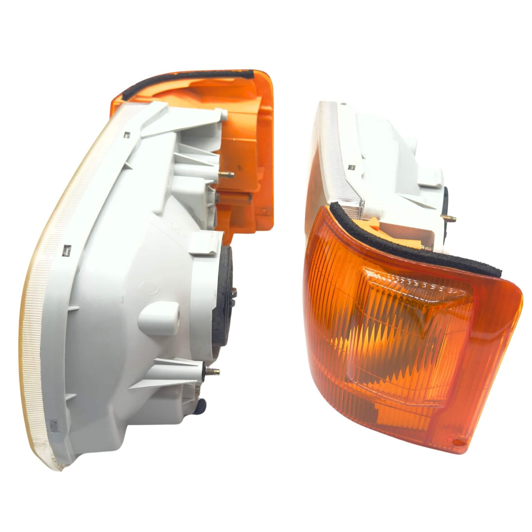 Headlight and Turn Signal Assembly Set for Subaru Sambar Wagon TW1, TW2 Models (1999-2012) featuring durable construction and clear lens design.