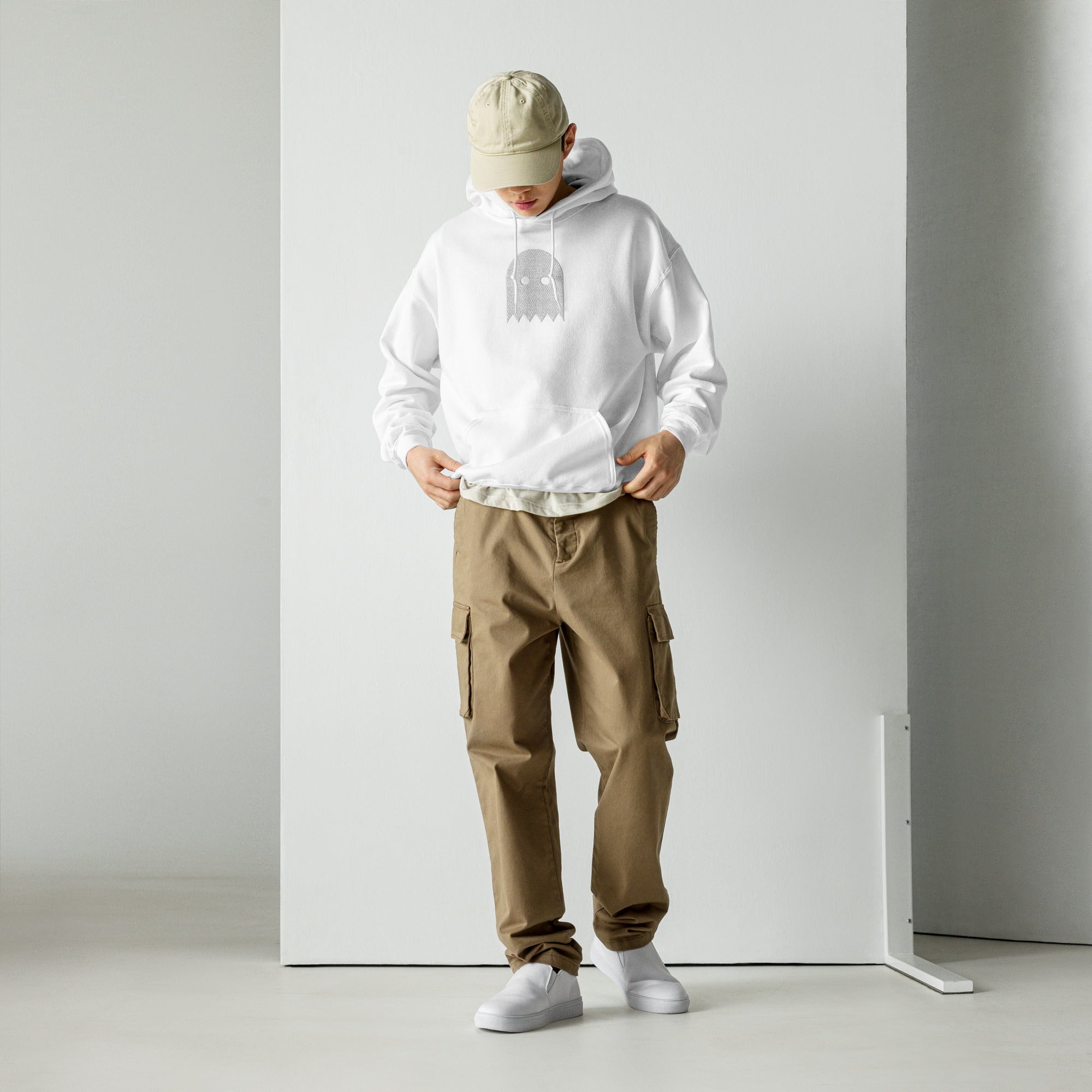 White Oiwa Embroidered Plush Hoodie