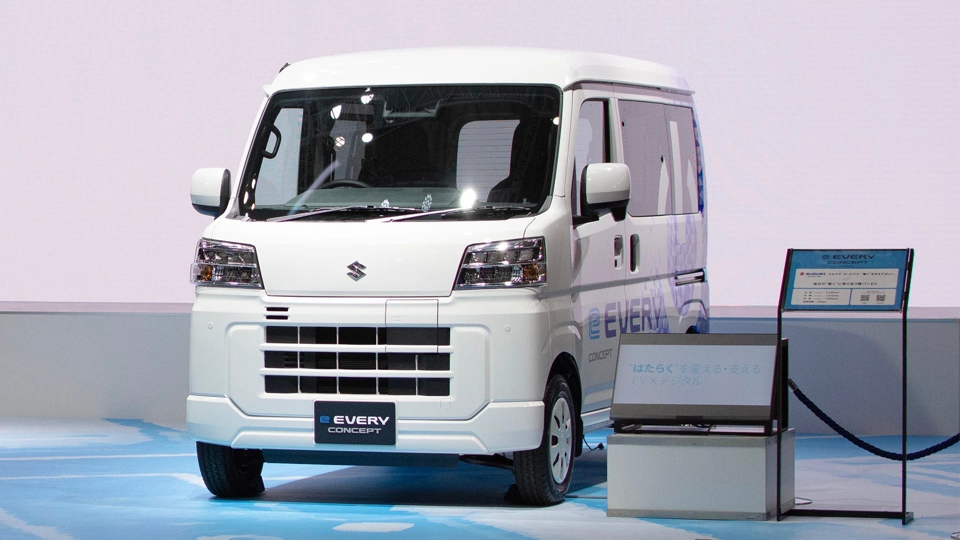 Suzuki e-Every van on display 