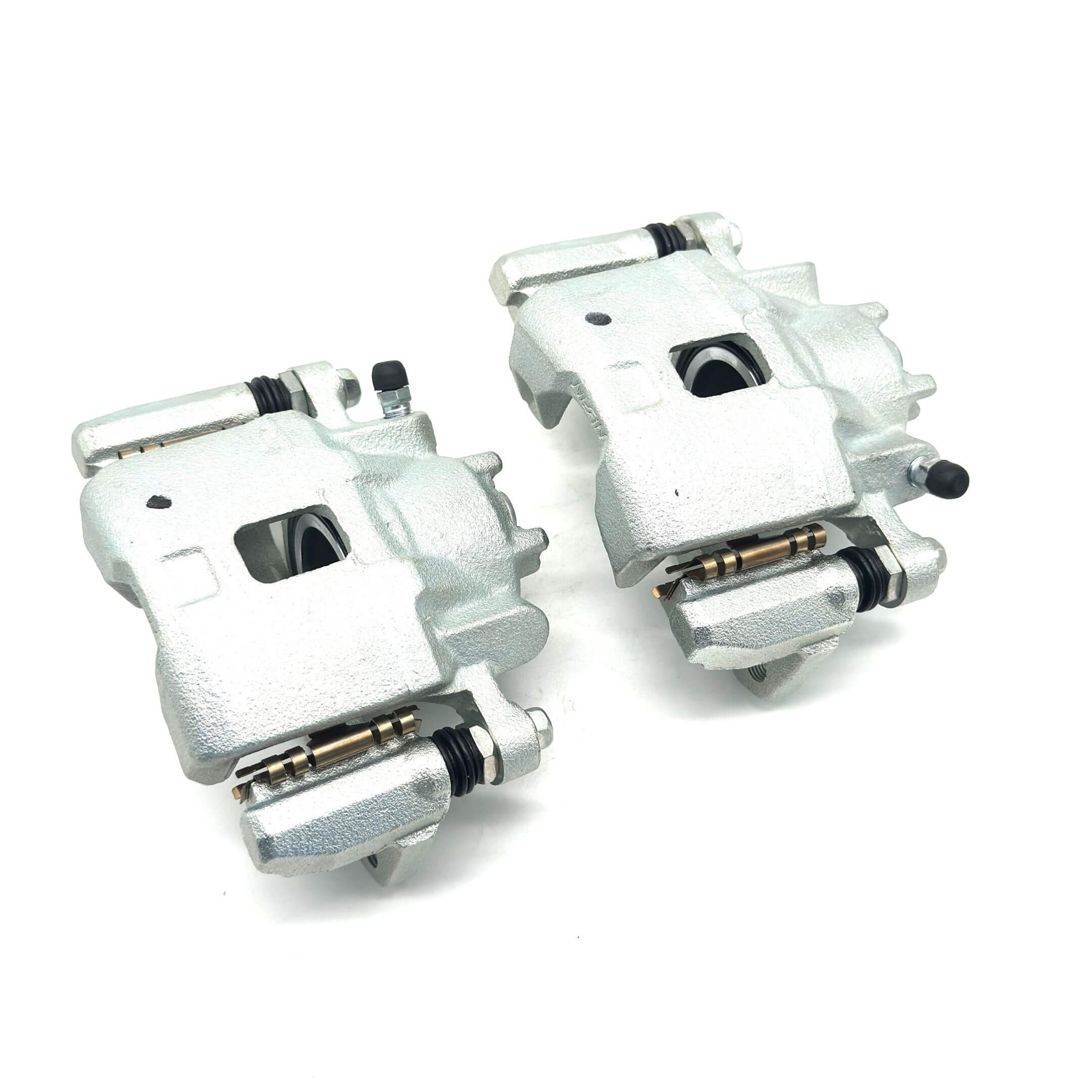 Silver brake caliper set for driver and passenger side, compatible with Honda Vamos Van HM1, HM2 models from 1999-2018.