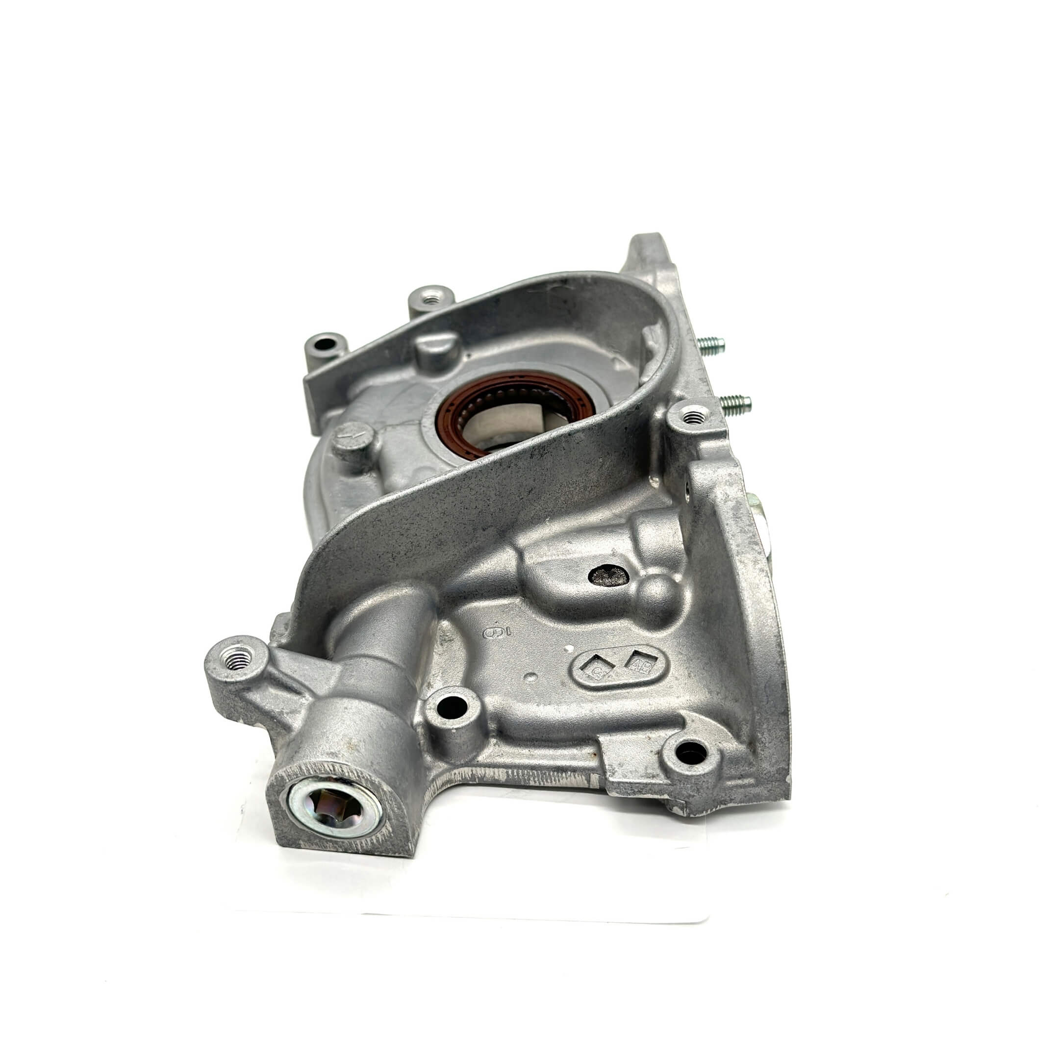 Genuine silver oil pump for Honda Vamos Van HM1, HM2 models (1999-2018) featuring durable construction and precise fit.