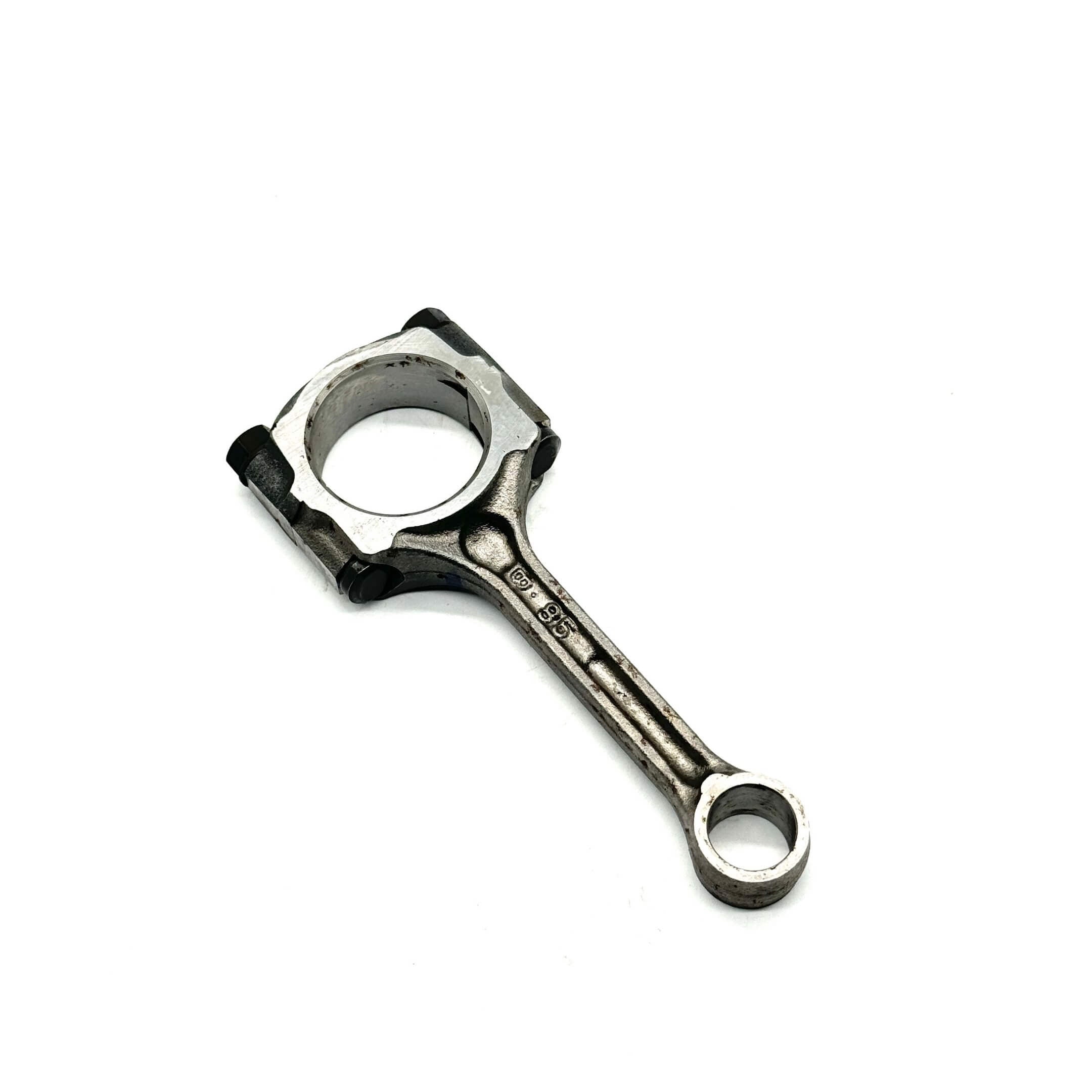 Honda Acty Truck HA6, HA7 Connecting Rod for engine repair and performance enhancement.