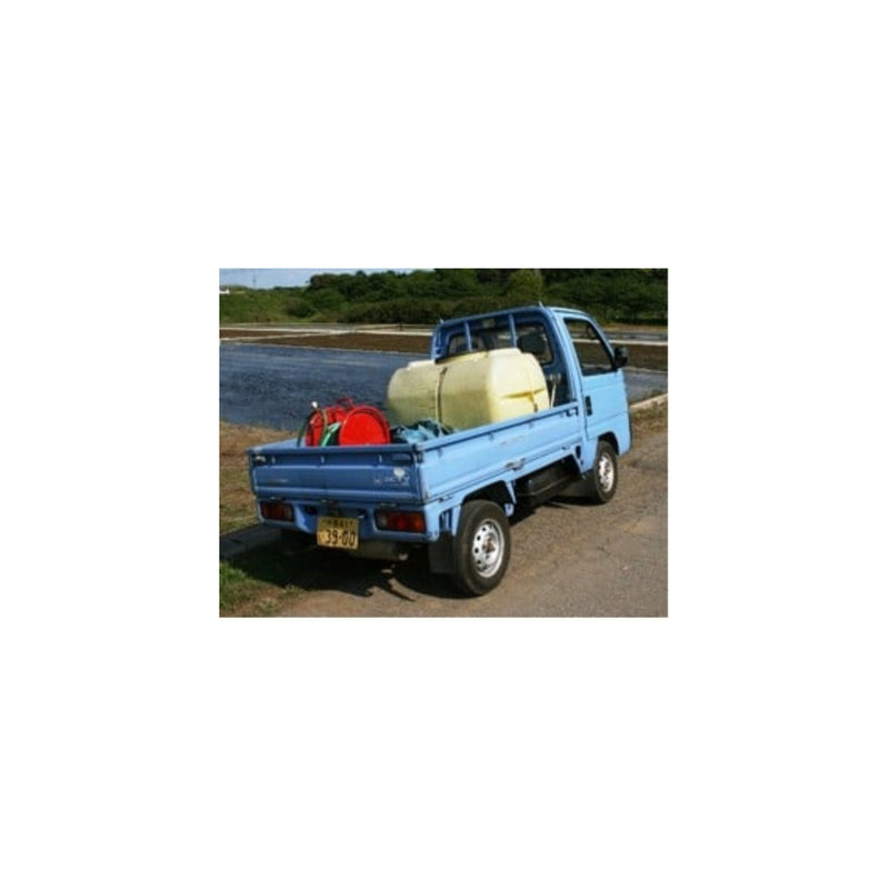  Light blue Japanese mini kei truck farm tanker with a rear-mounted liquid tank and hose reel—designed for efficient water and fertilizer transport, offering compact dimensions to navigate narrow farm paths.