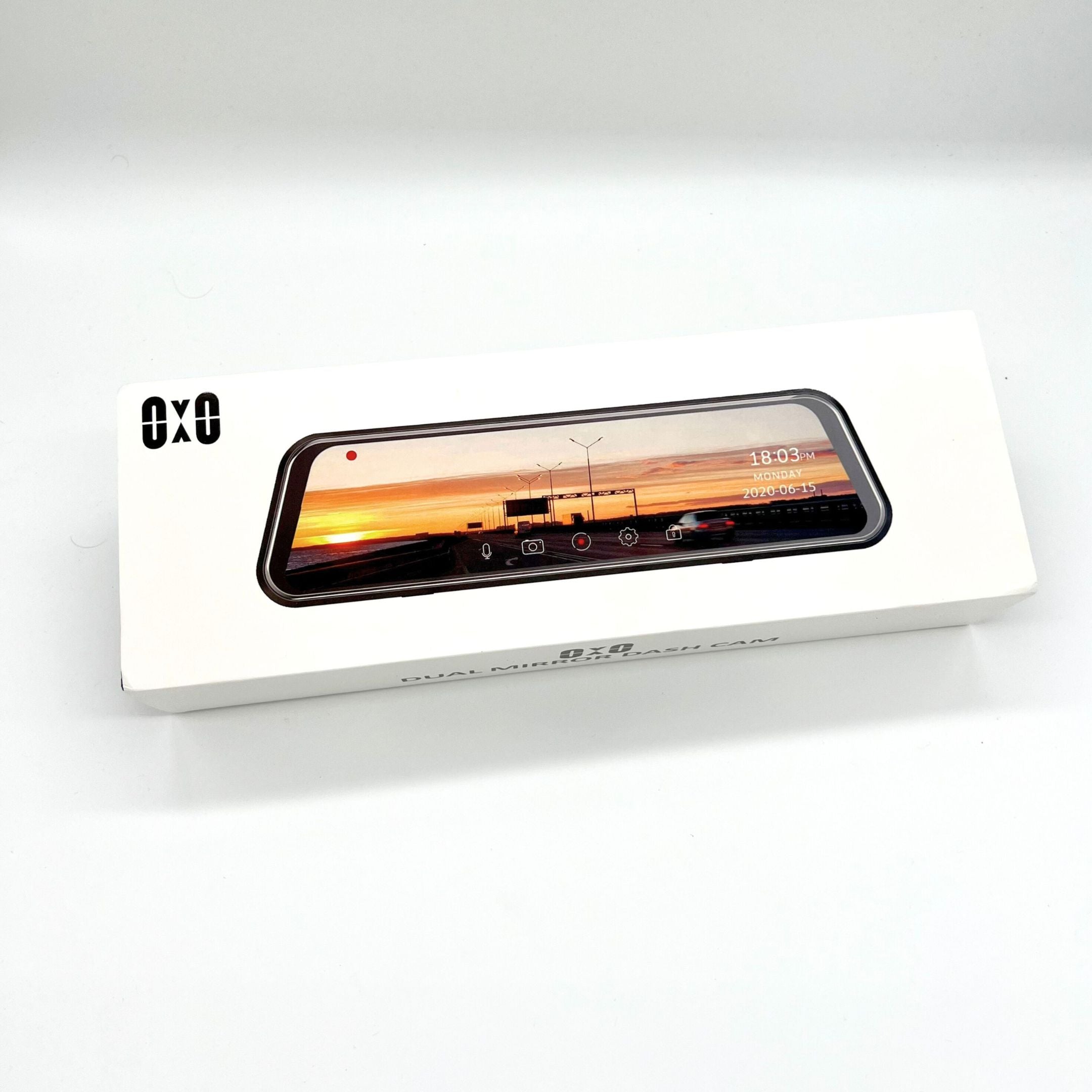 Retail packaging of Oiwa Garage 10-inch dual mirror dash cam, 1080P front and rear recording.