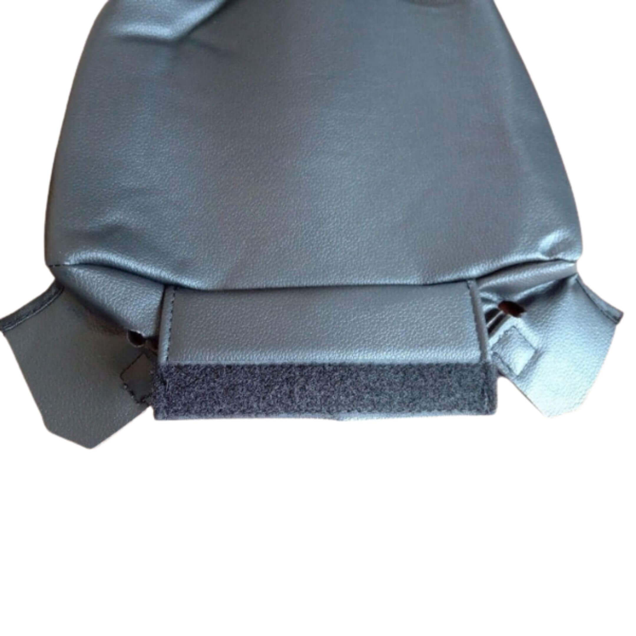 Spiegel PVC Leather Seat Covers for Subaru Sambar Truck TT1, TT2 Models (1999-2012) in black, featuring durable, waterproof material and a snug fit.