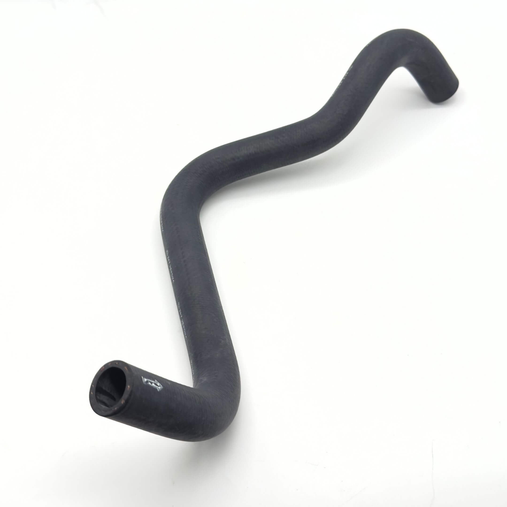 Radiator Inlet Hose for Subaru Sambar Truck TT1, TT2 Models (1999-2012) featuring a durable, curved design.